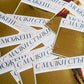 Мини тракер със златни стикери